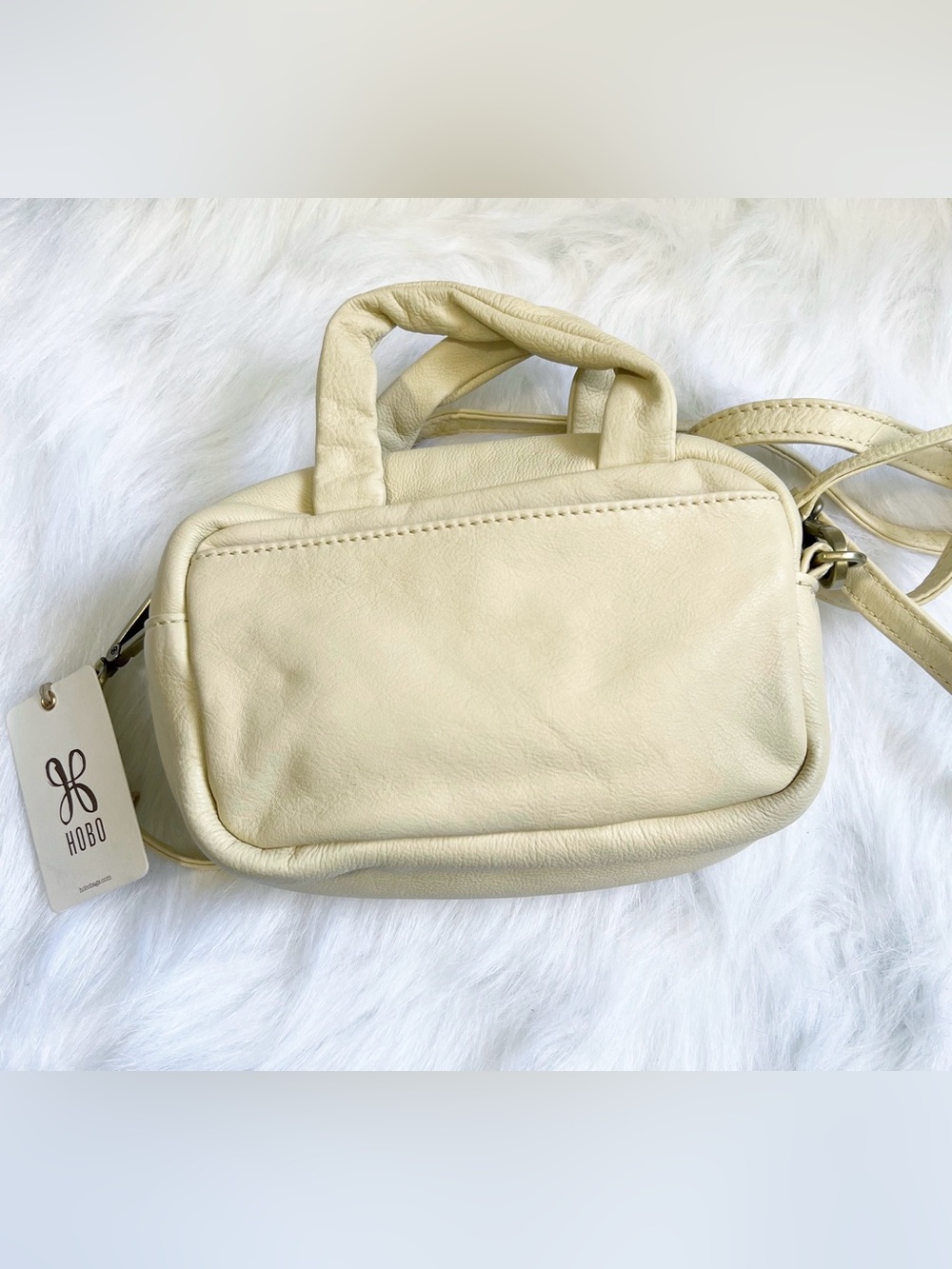Hobo NWT Leather Maze Convertible Crossbody/Satchel in Buff/Cream - Picture 7 of 8